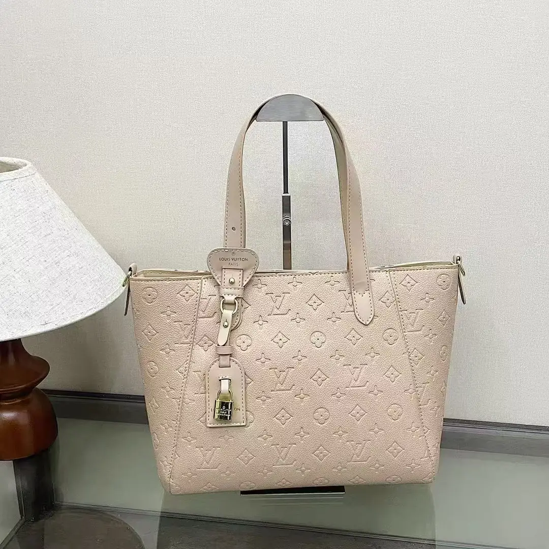 V3051-💴33.55$LV gallery