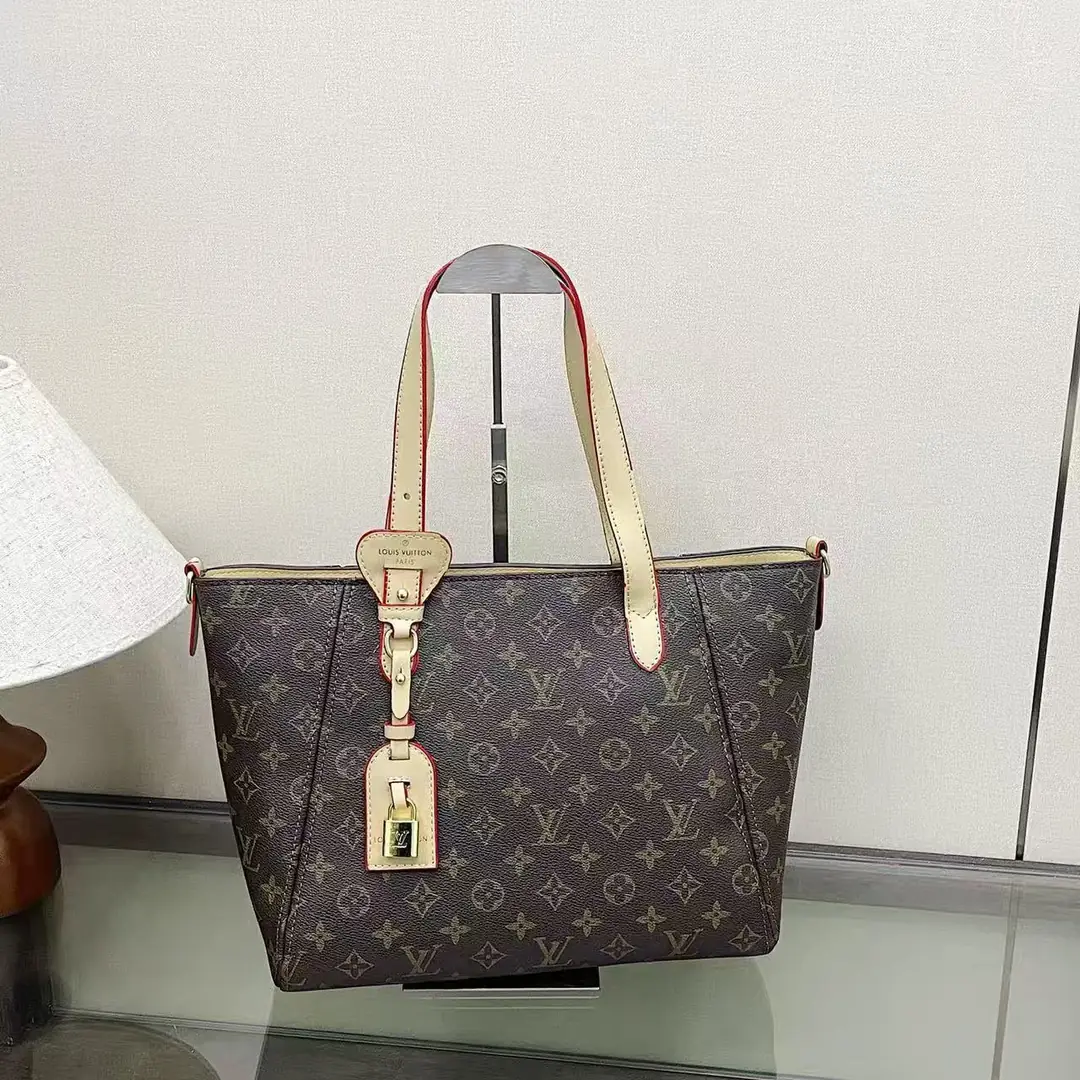 V3051-💴33.55$LV gallery