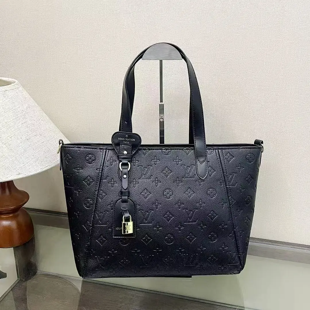 V3051-💴33.55$LV gallery