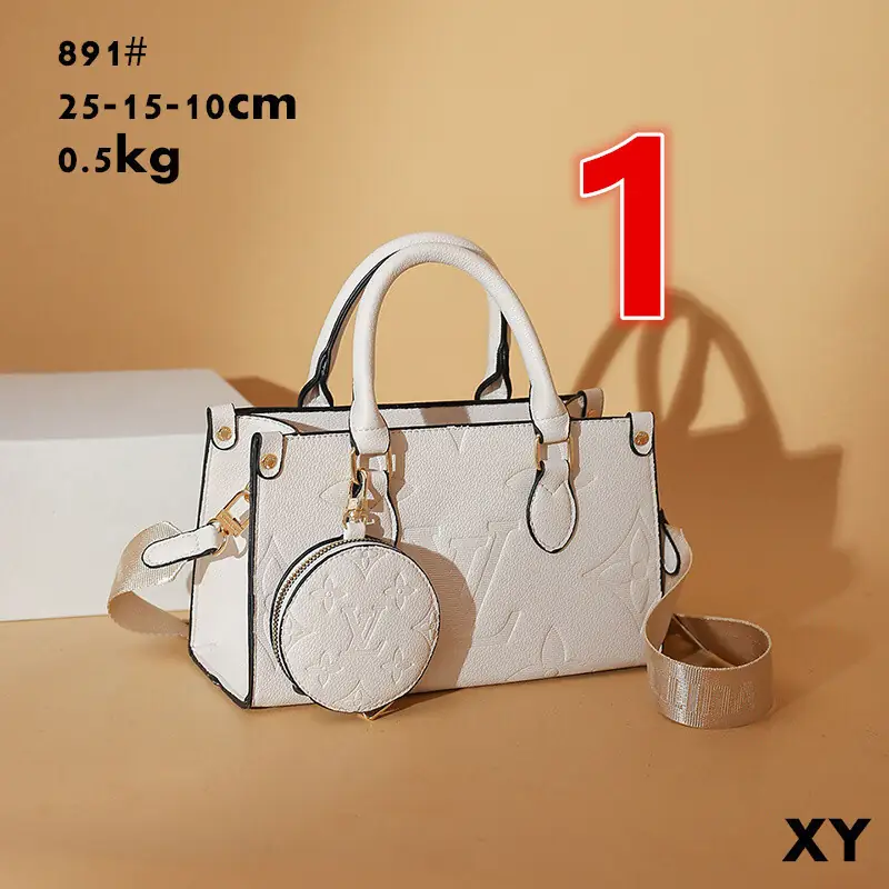 V3063-228💴31.88$LV gallery