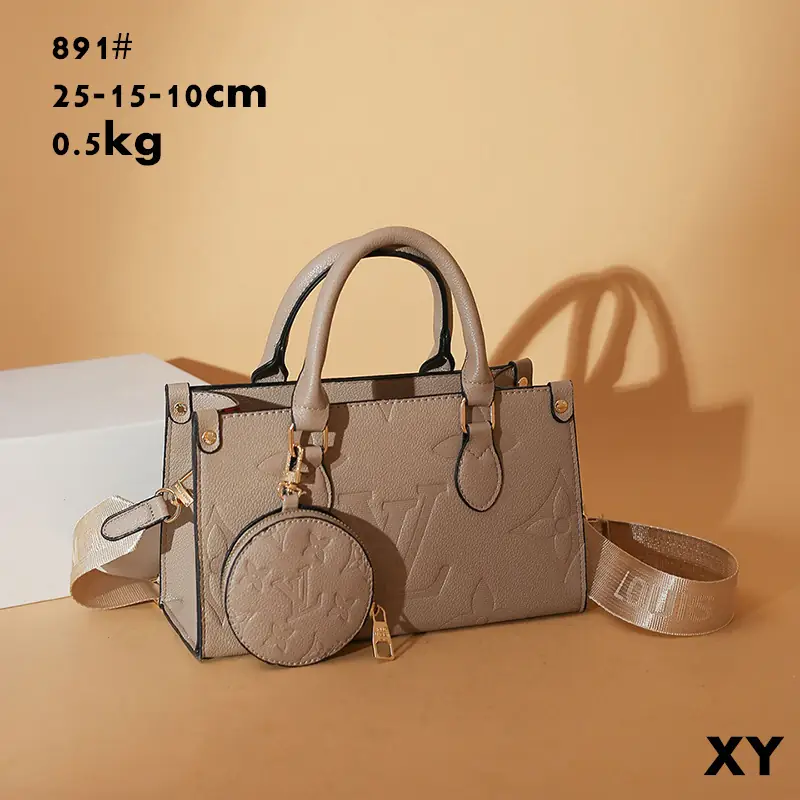 V3063-228💴31.88$LV gallery