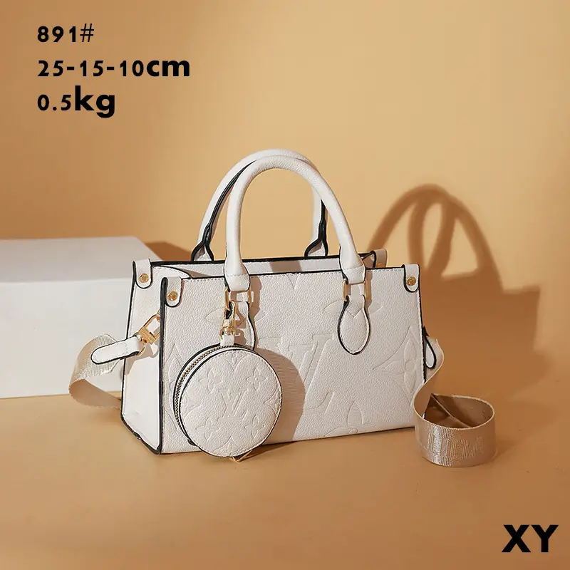 V3063-228💴31.88$LV gallery