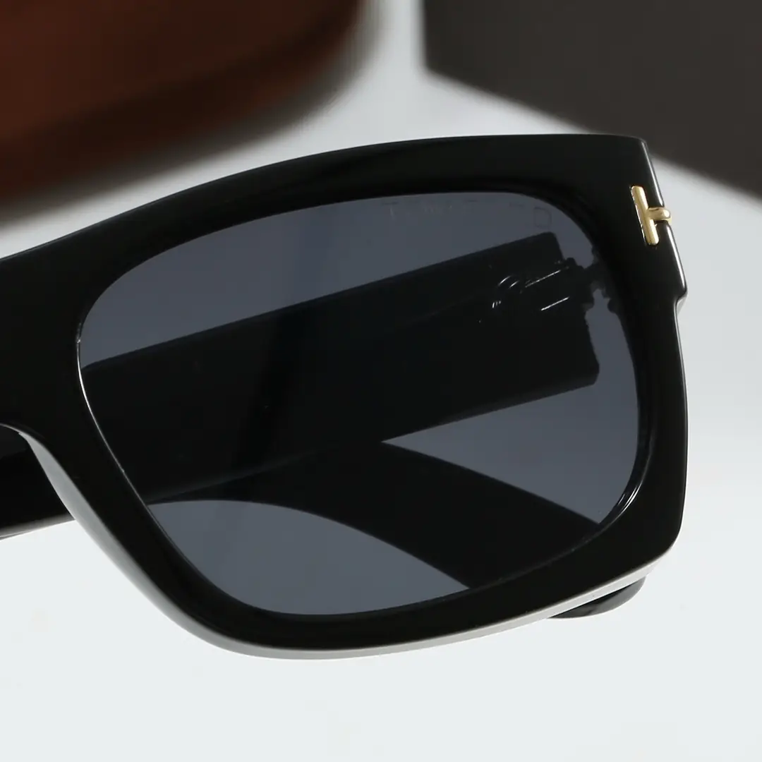 V3082-💴22.88$TOM FORD gallery