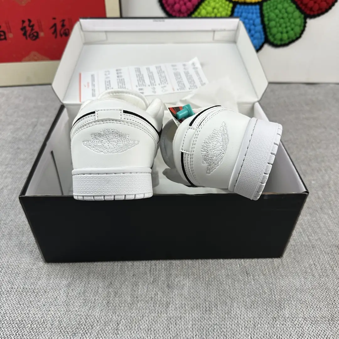 V3089-💴33.22$AJ1 gallery