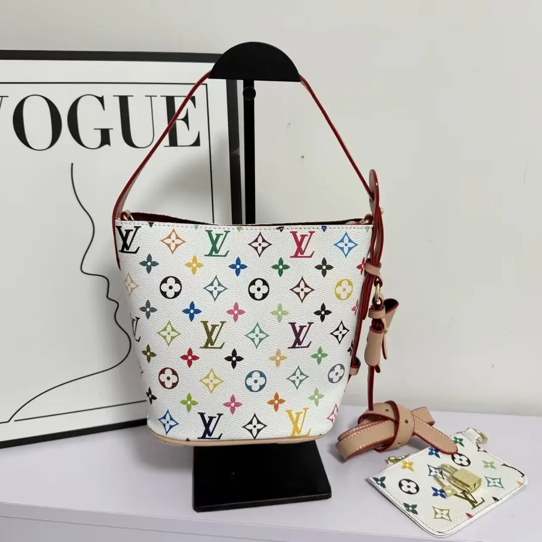 V3133-💴27.99$LV gallery