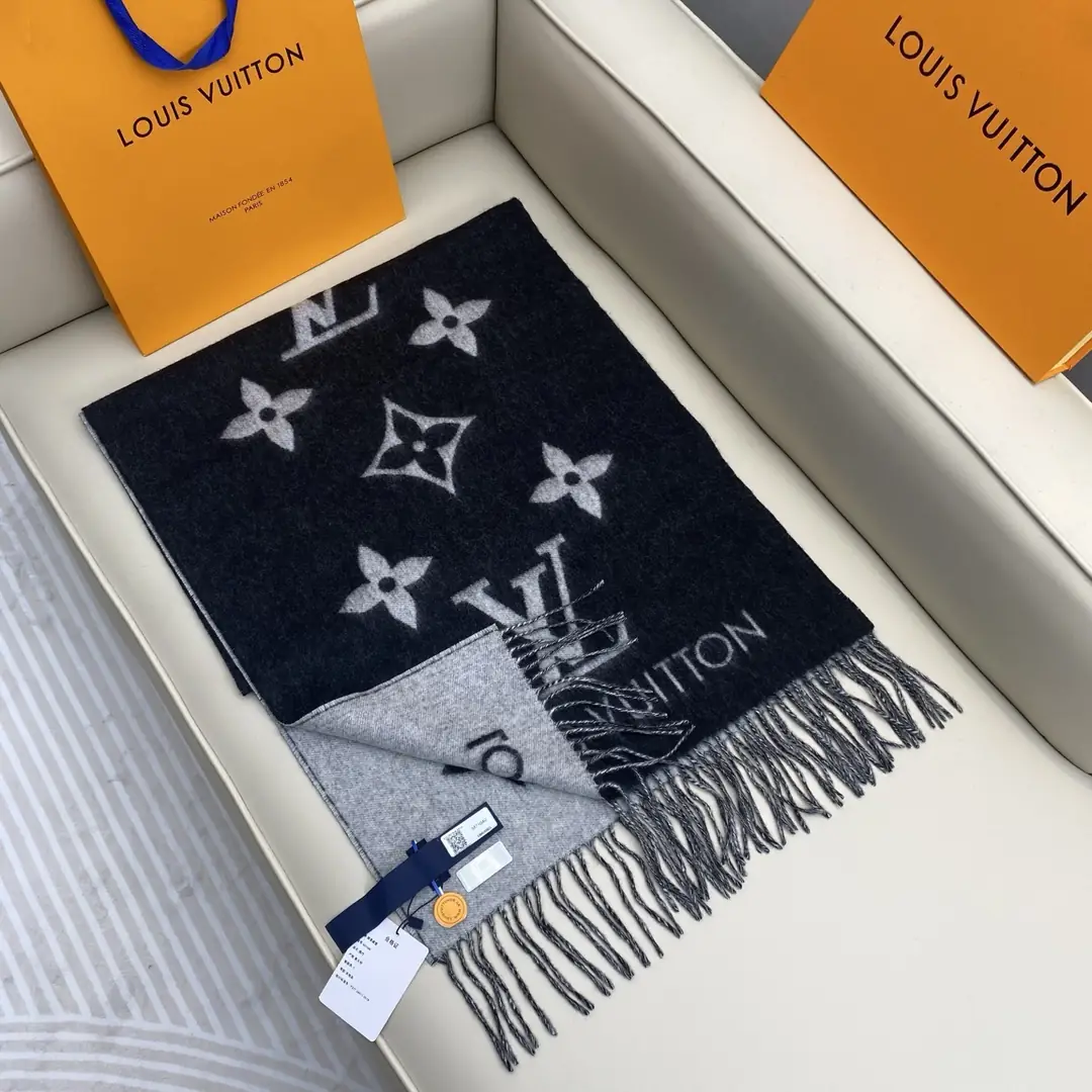 V3135-💴50.88$LV gallery