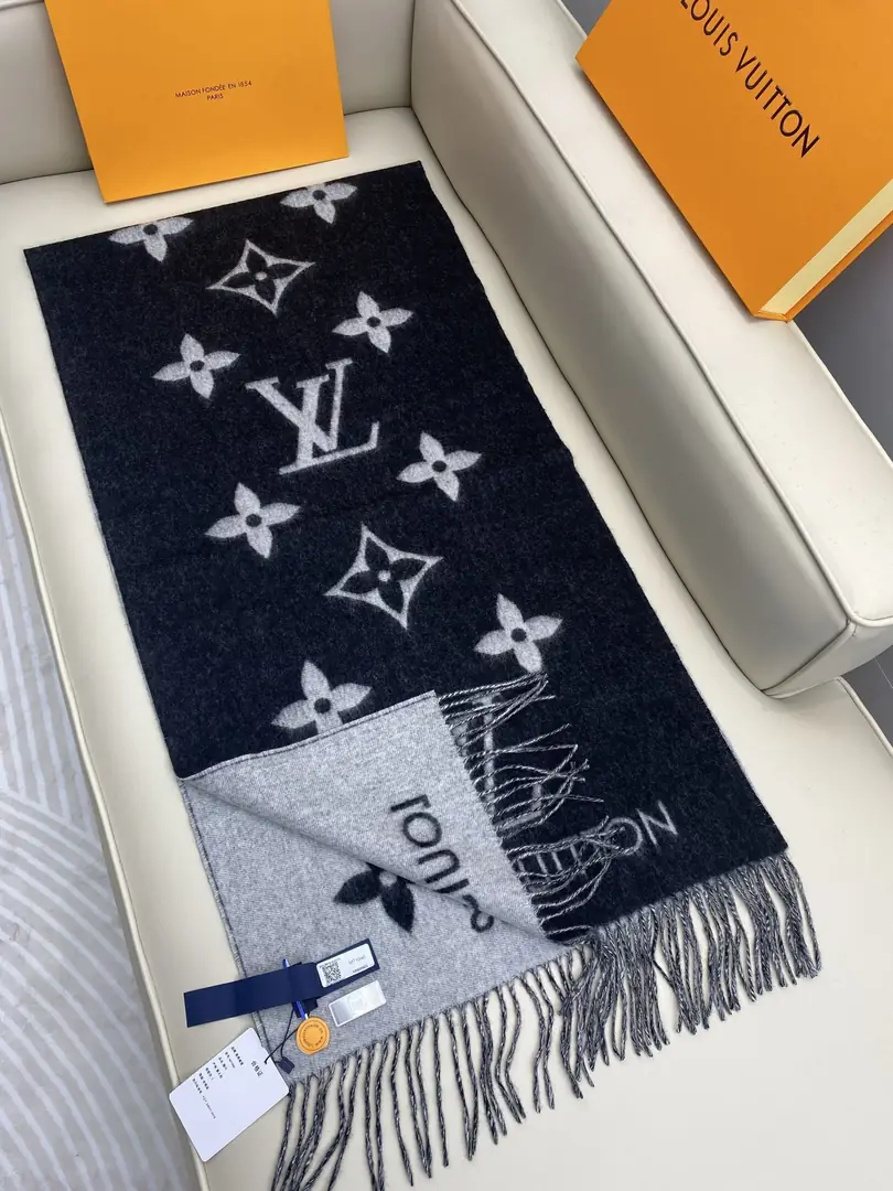 V3135-💴50.88$LV gallery