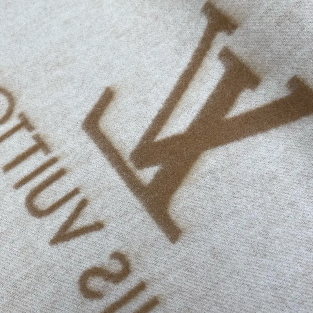 V3135-💴50.88$LV gallery