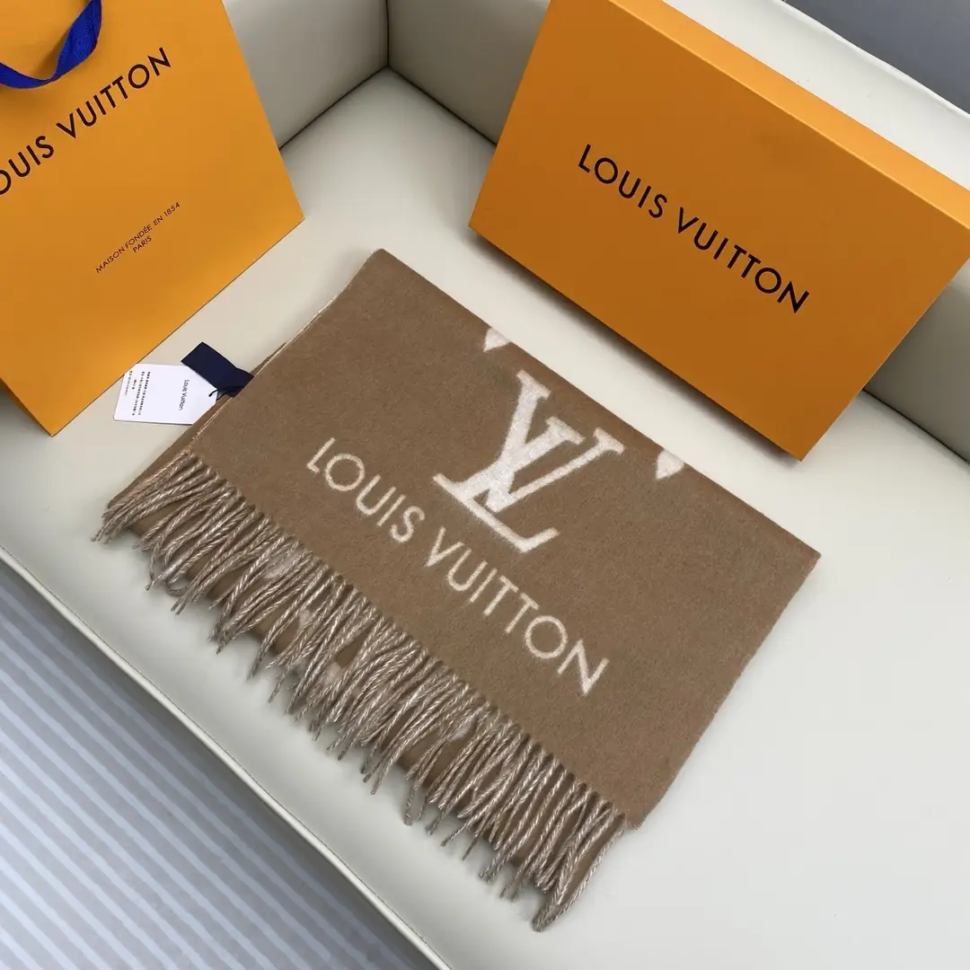 V3135-💴50.88$LV gallery