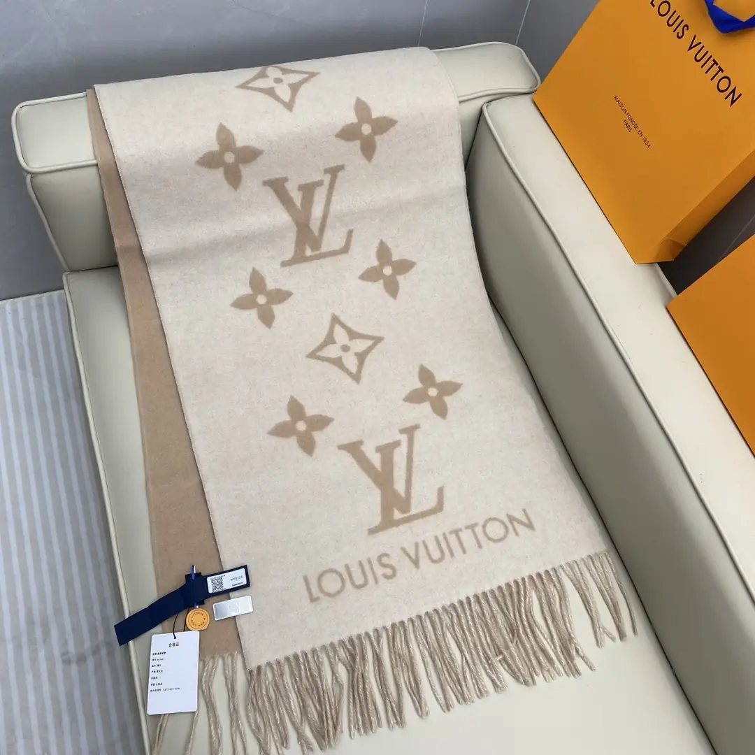 V3135-💴50.88$LV gallery