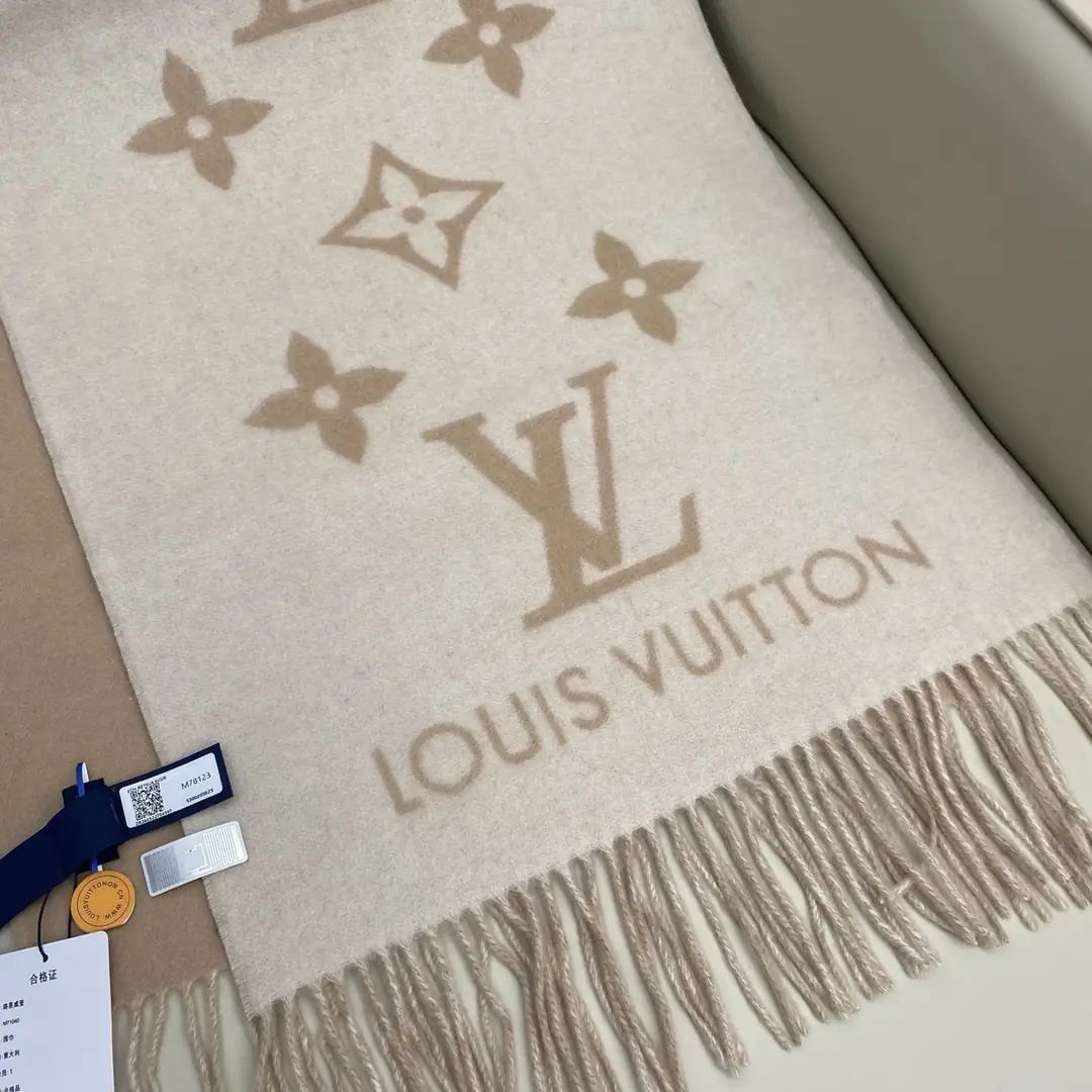 V3135-💴50.88$LV gallery