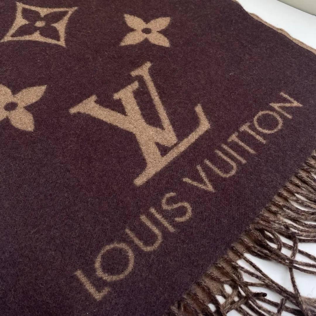 V3135-💴50.88$LV gallery