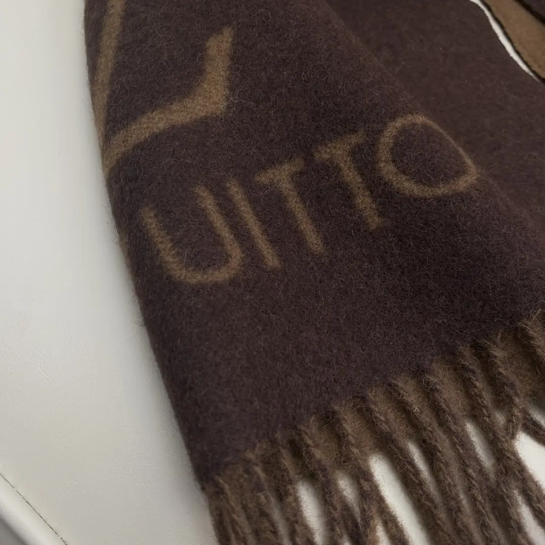 V3135-💴50.88$LV gallery