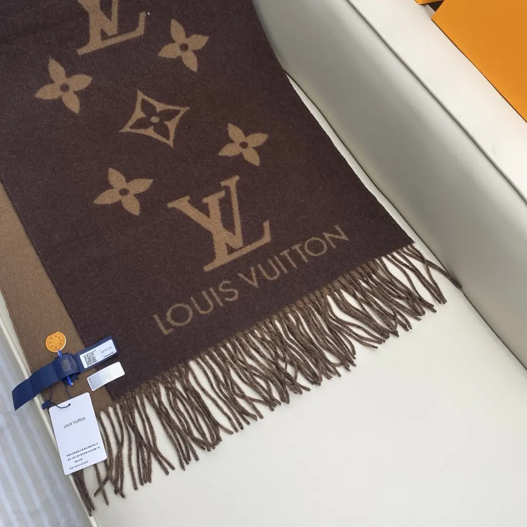 V3135-💴50.88$LV gallery