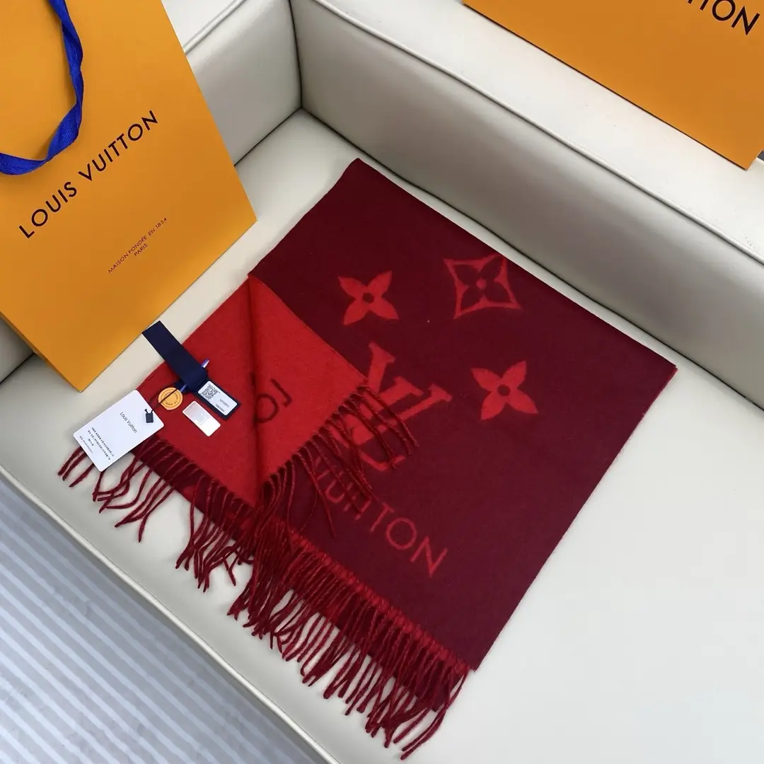 V3135-💴50.88$LV gallery