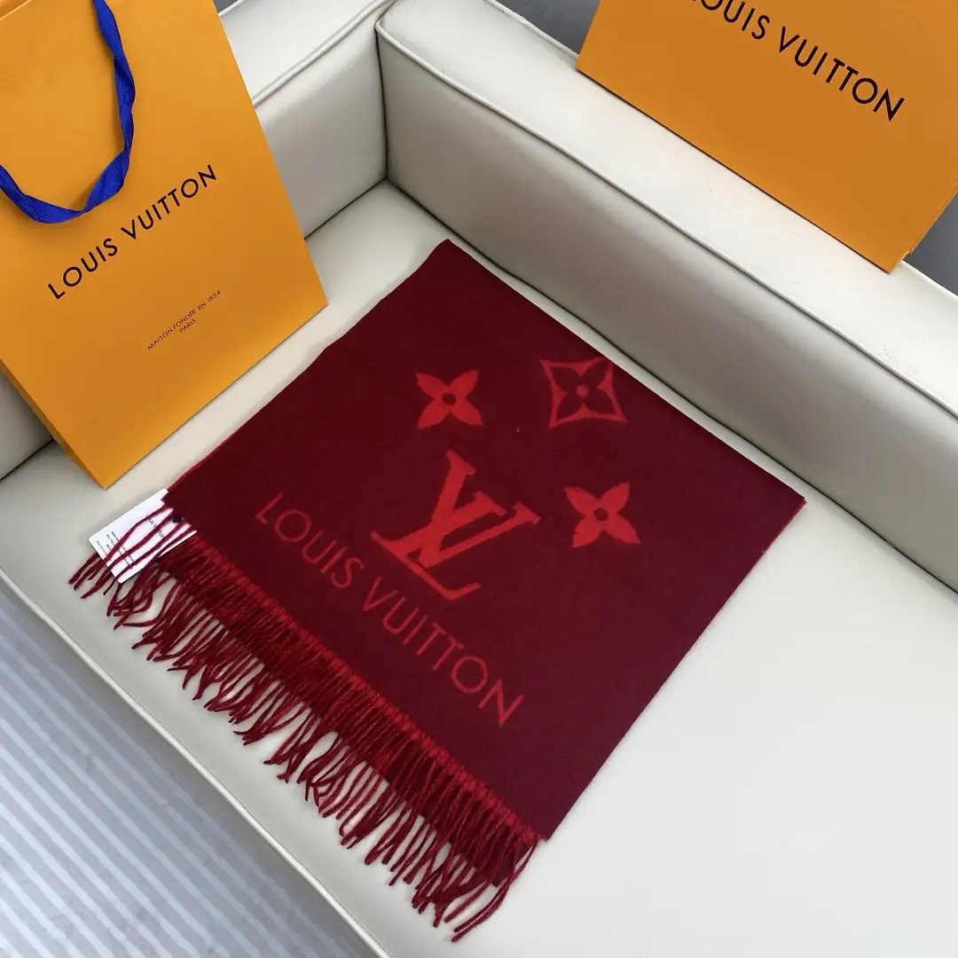 V3135-💴50.88$LV gallery