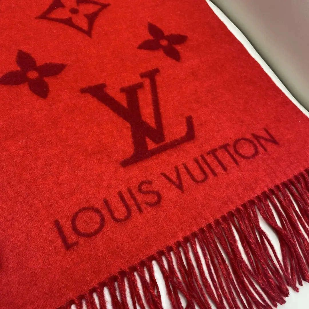 V3135-💴50.88$LV gallery