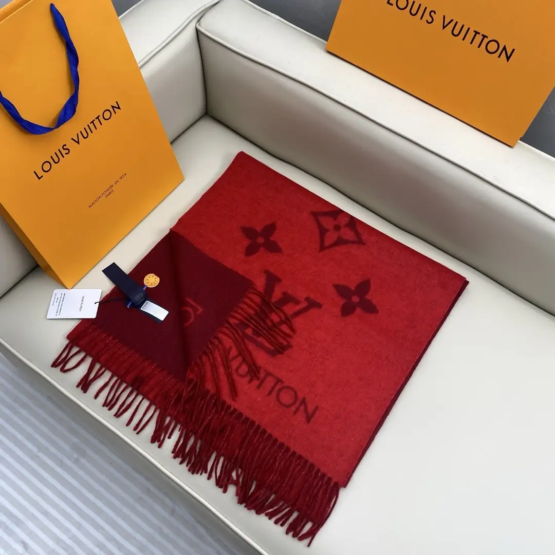 V3135-💴50.88$LV gallery