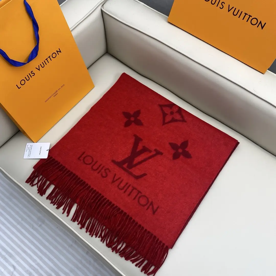 V3135-💴50.88$LV gallery