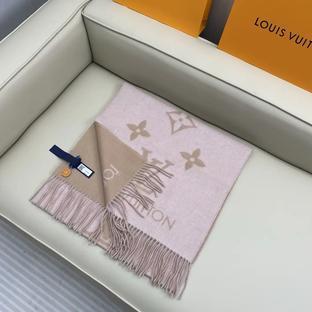 V3135-💴50.88$LV gallery