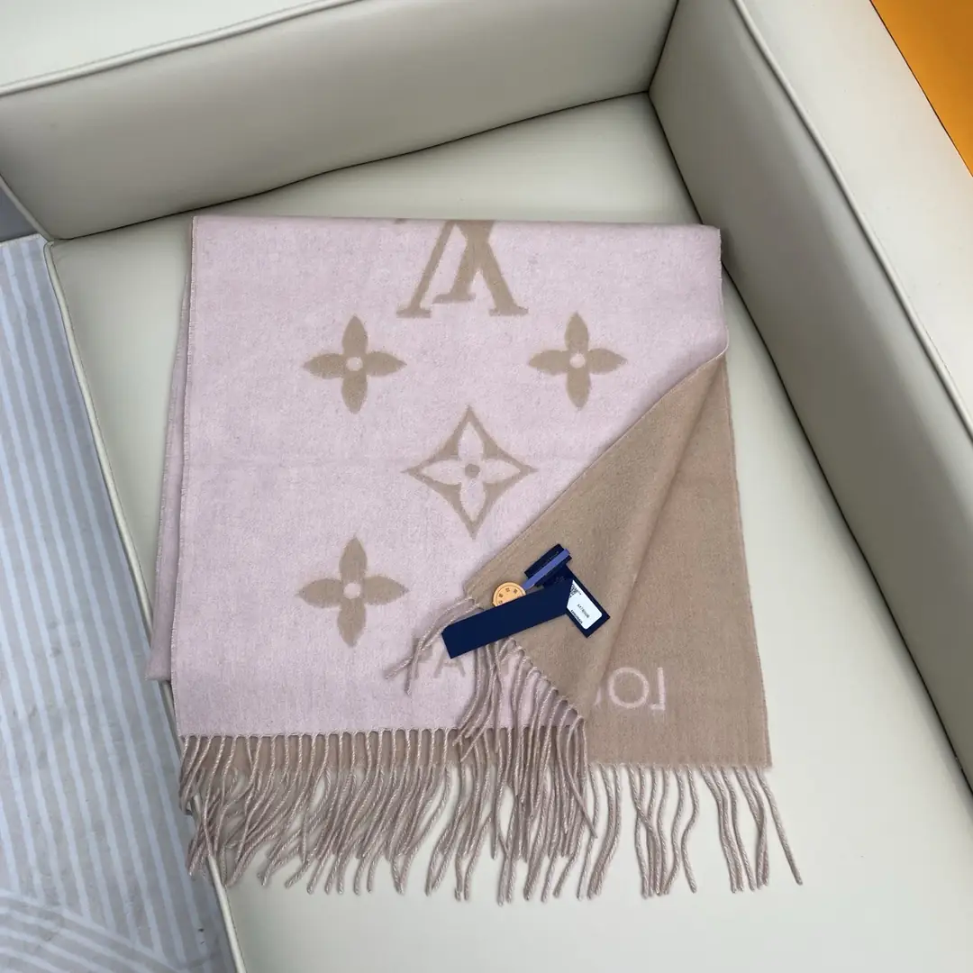 V3135-💴50.88$LV gallery