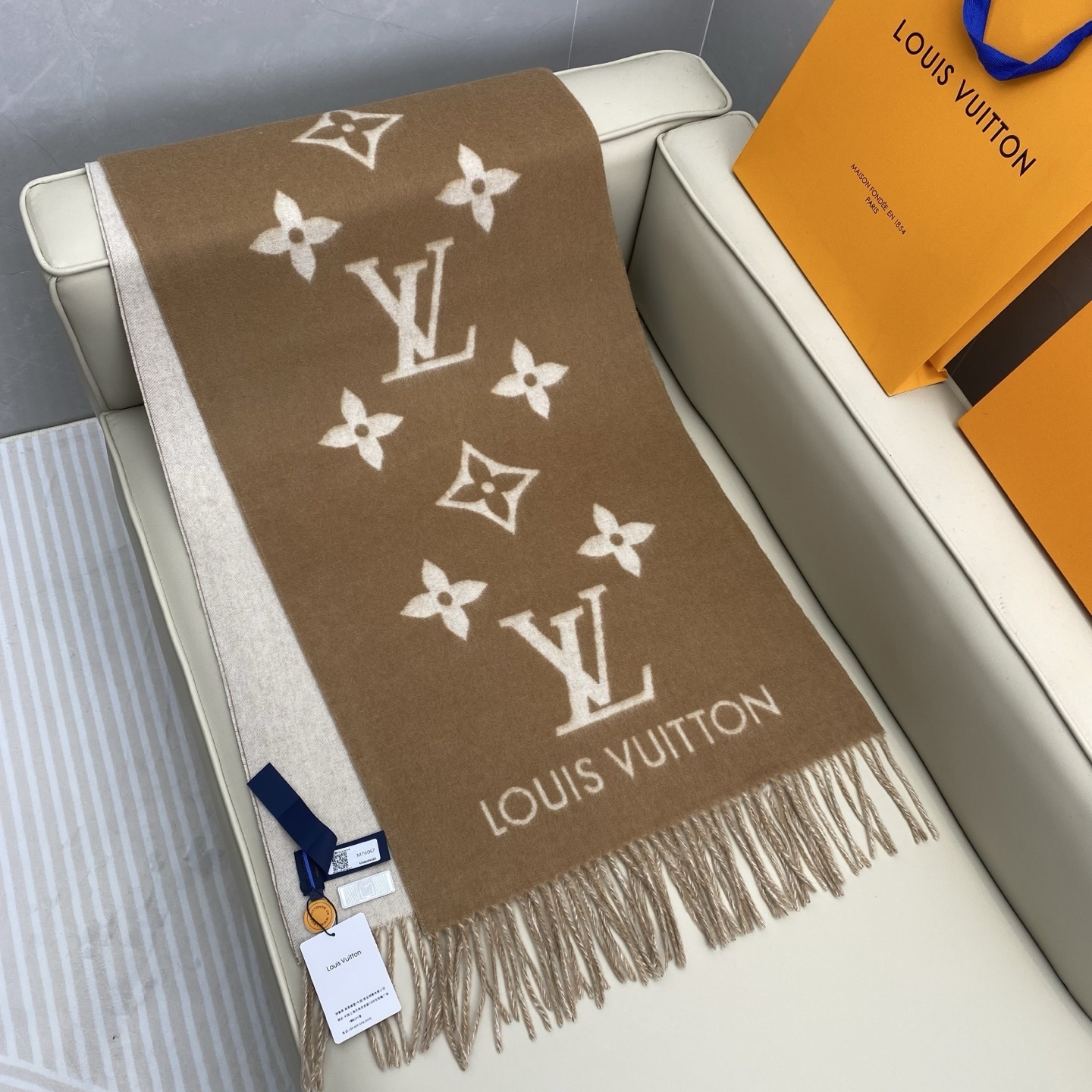 V3135-💴50.88$LV gallery