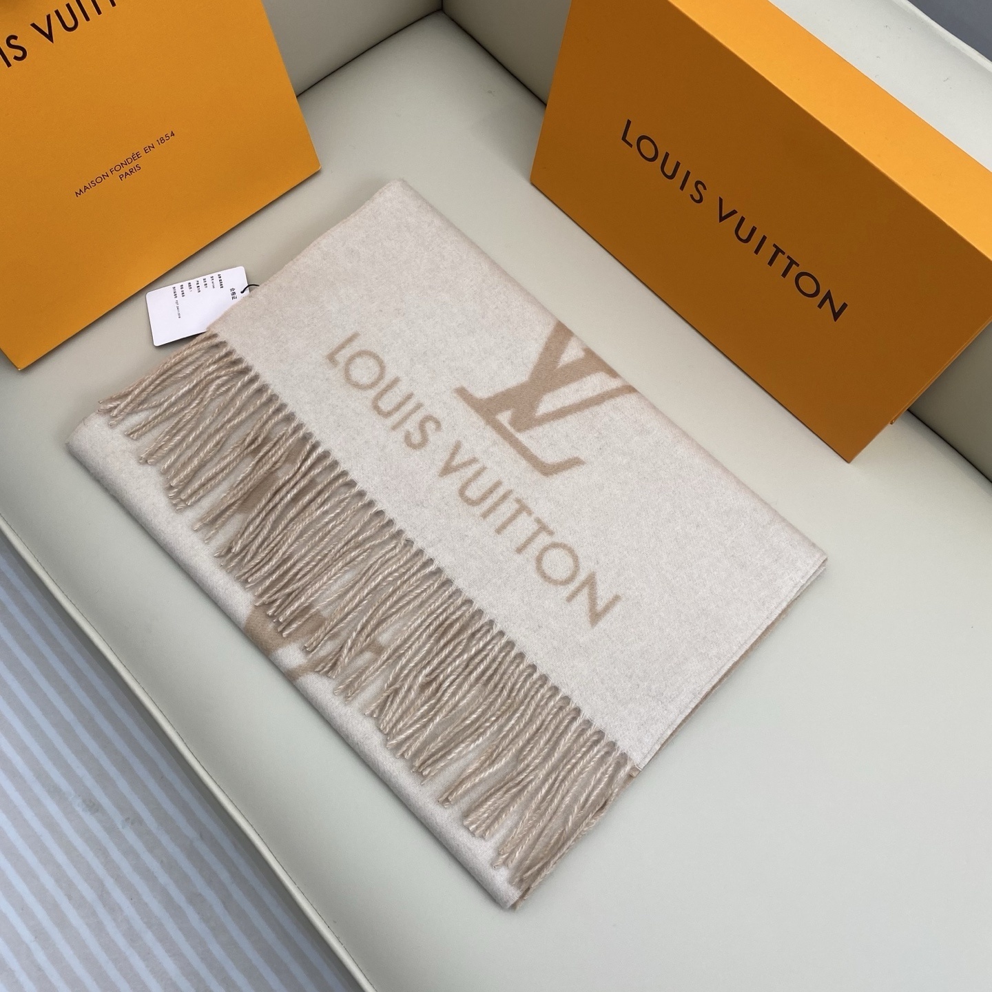 V3135-💴50.88$LV gallery