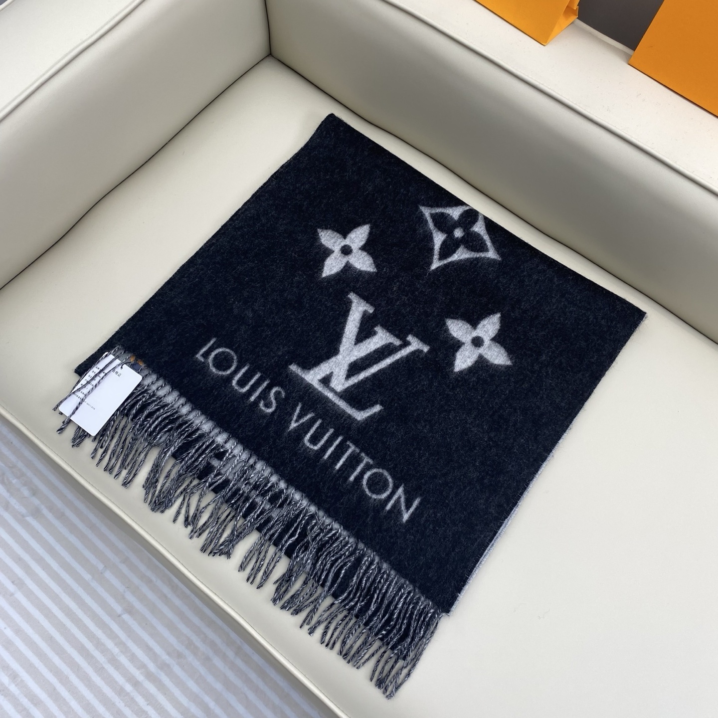 V3135-💴50.88$LV gallery