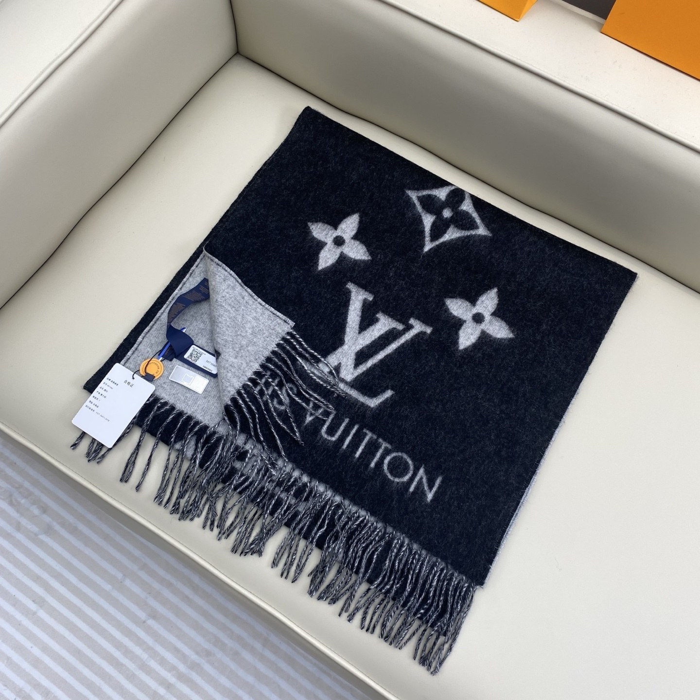 V3135-💴50.88$LV gallery