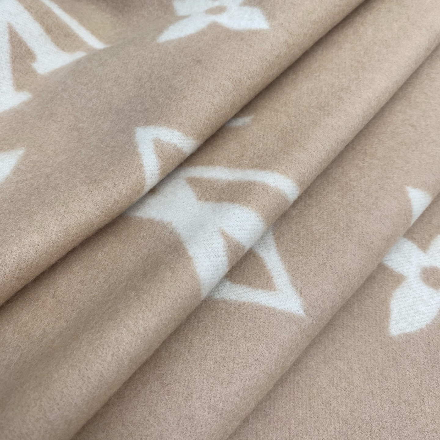 V3135-💴50.88$LV gallery