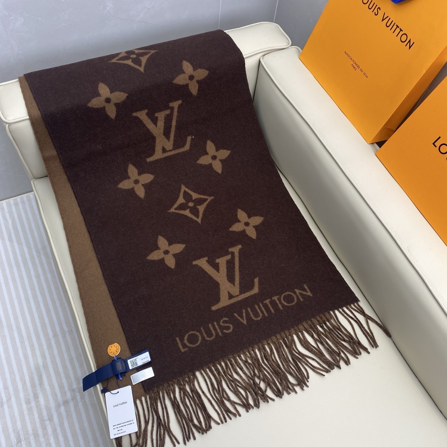 V3135-💴50.88$LV gallery
