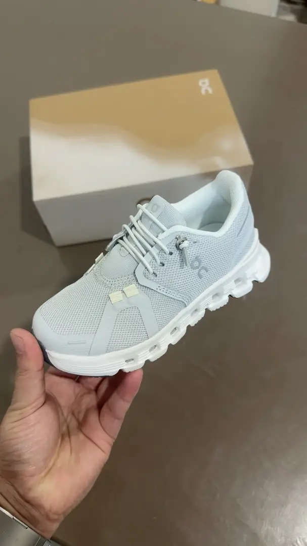 4R79 ON Cloud kids Cloud 6  38$ gallery