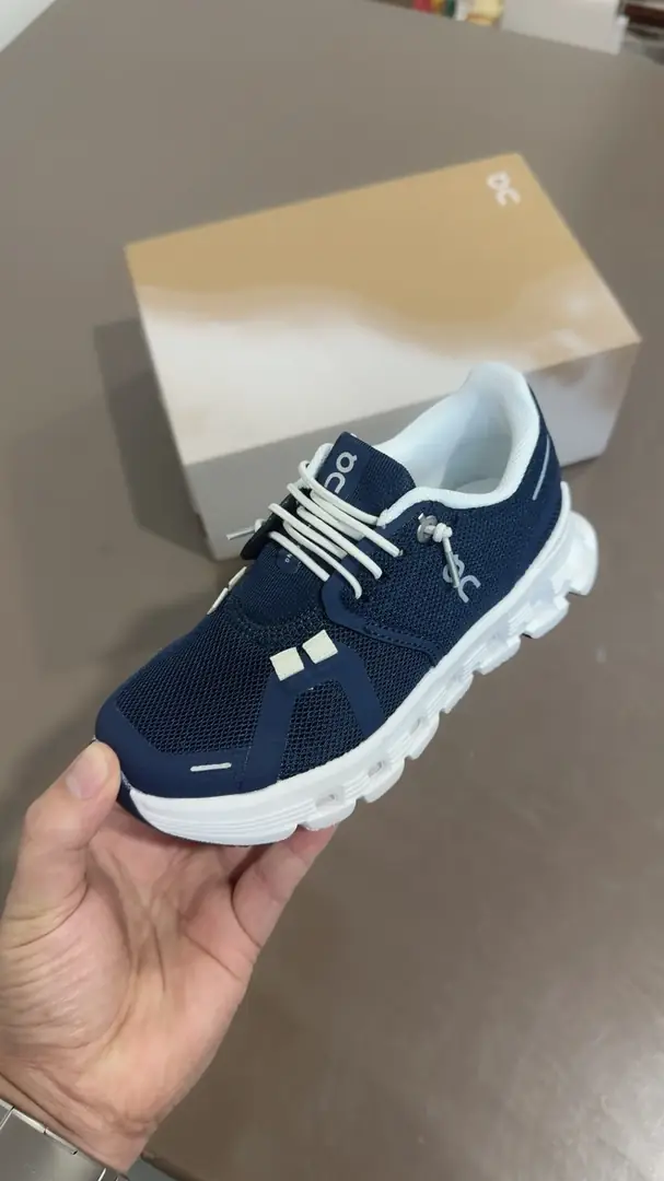 4R79 ON Cloud kids Cloud 6  38$ gallery