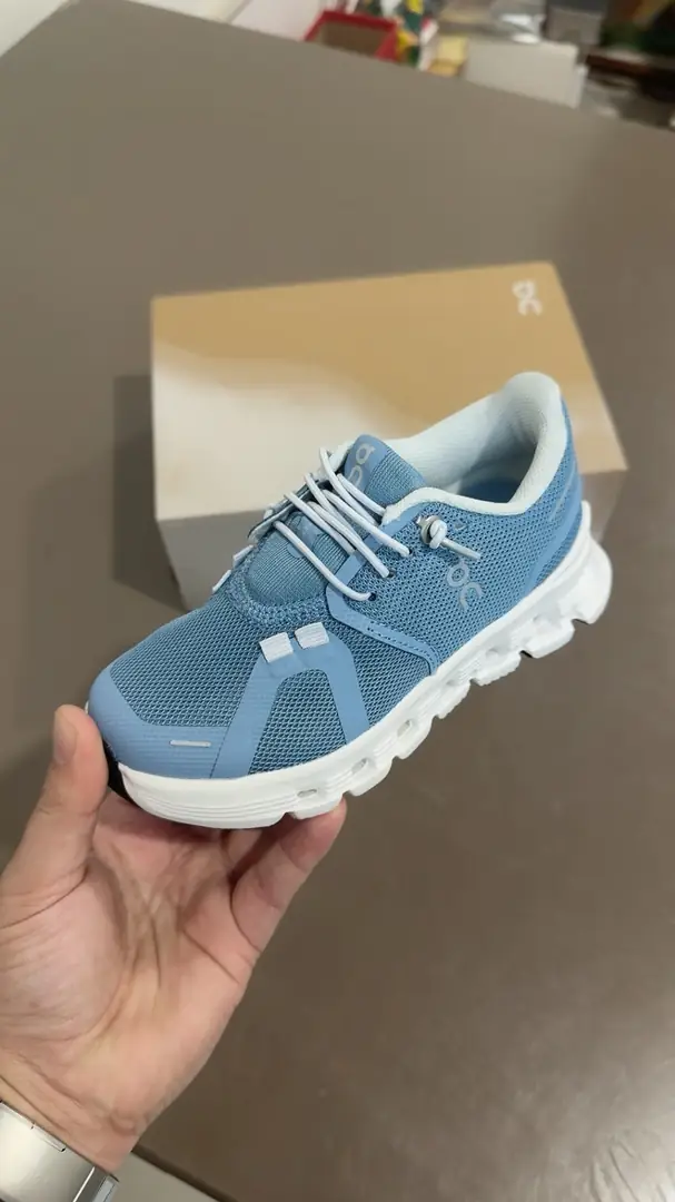 4R79 ON Cloud kids Cloud 6  38$ gallery