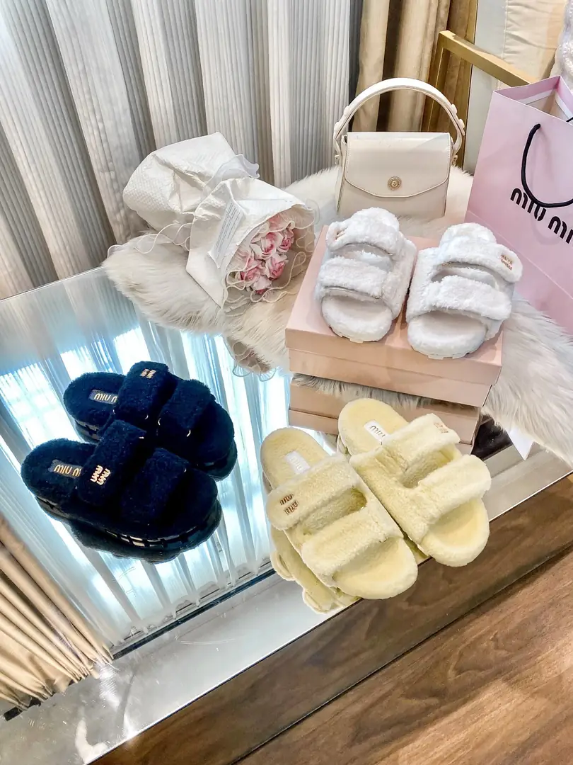 55S7 miumiu 45$ gallery