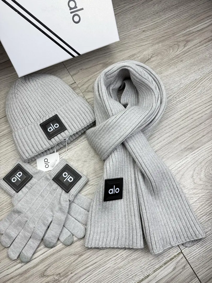 AO2 AL0 three-piece set 46$ gallery