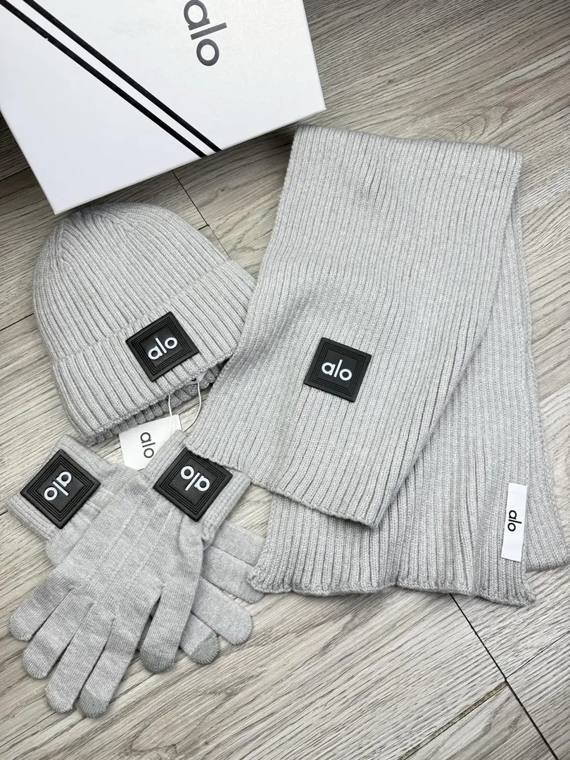 AO2 AL0 three-piece set 46$ gallery