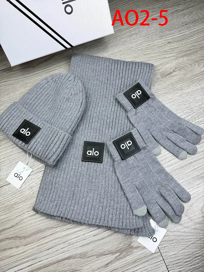 AO2 AL0 three-piece set 46$ gallery