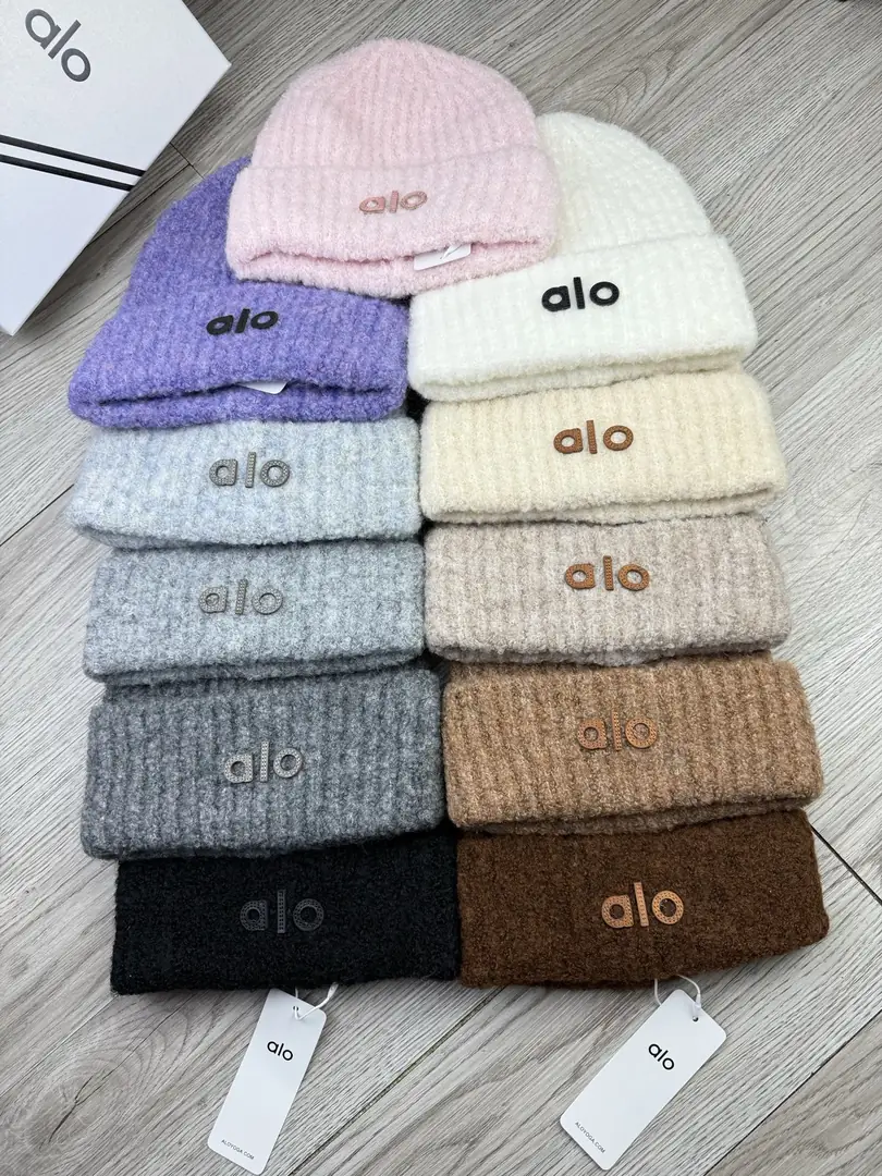AO4  ALO Knitted Hat 23.5$ gallery
