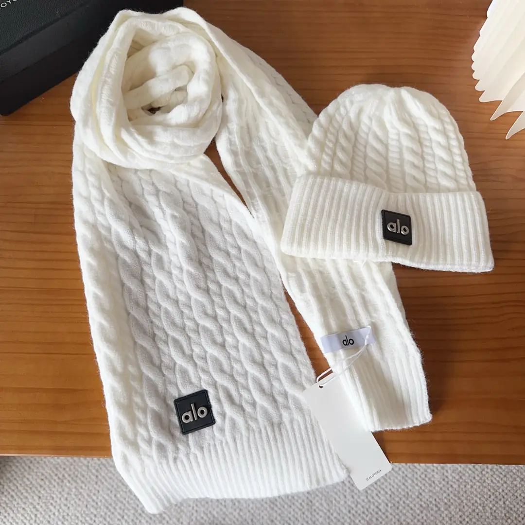 AO6 alo knitted scarf and hat set 38$ gallery