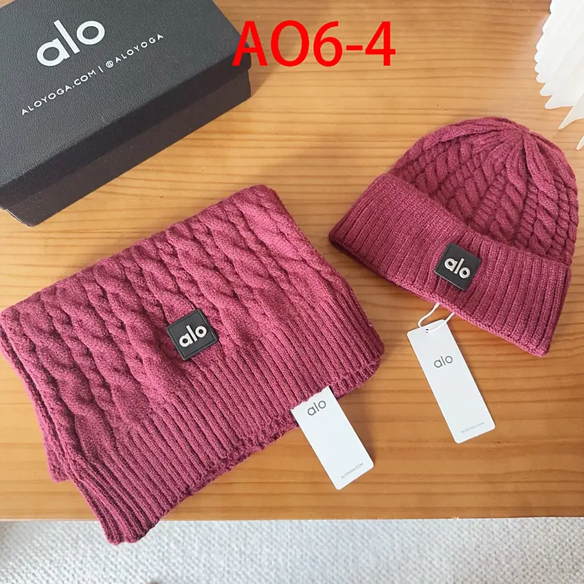 AO6 alo knitted scarf and hat set 38$ gallery