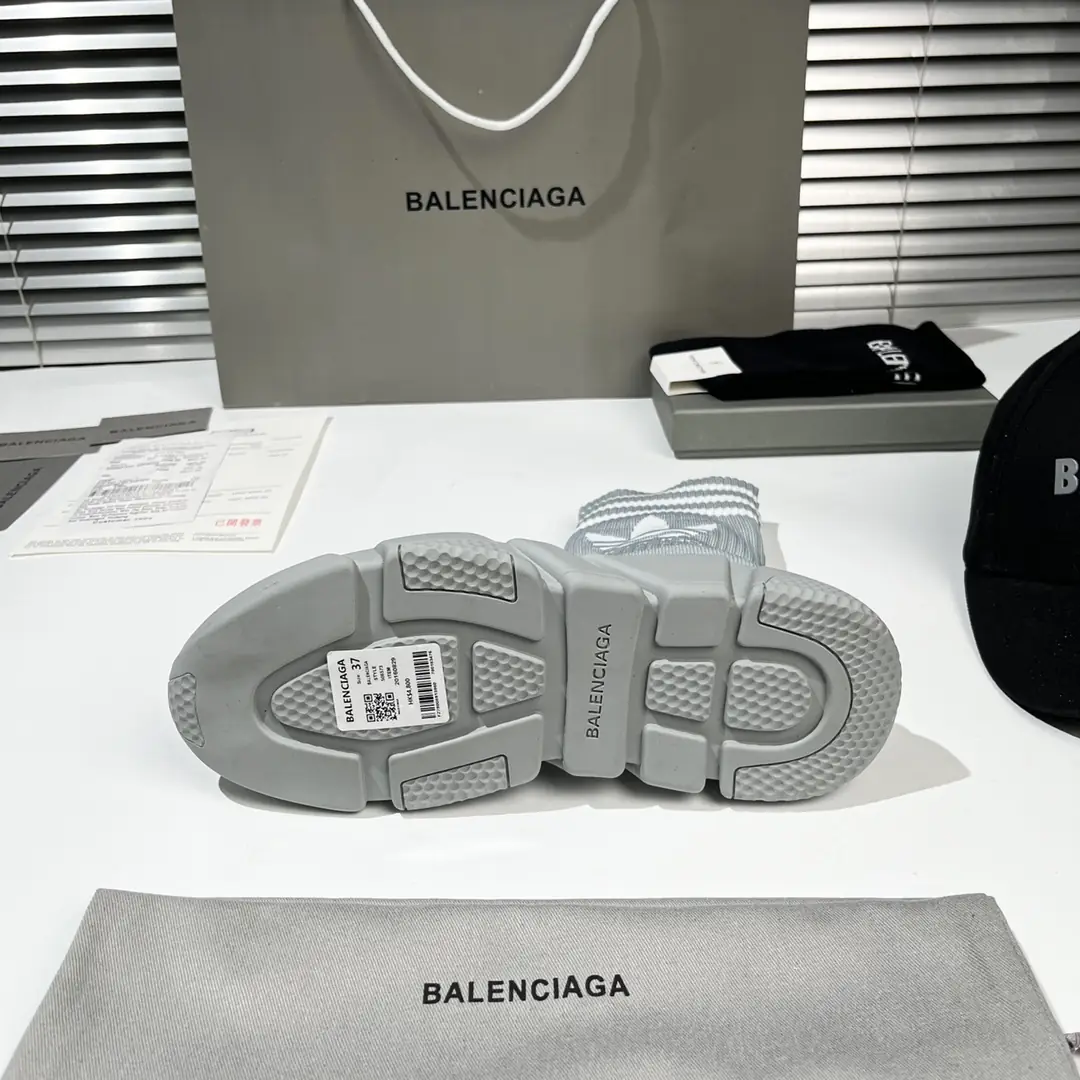 BL03 Balenciaga x Adidas Collaboration Sock Shoes 72$ gallery