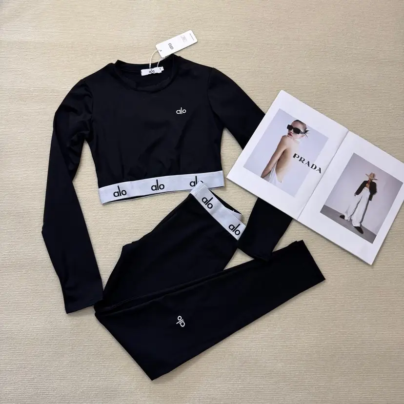 CS04 Alo Yoga Fabric Sports Chest Pads 45$ gallery