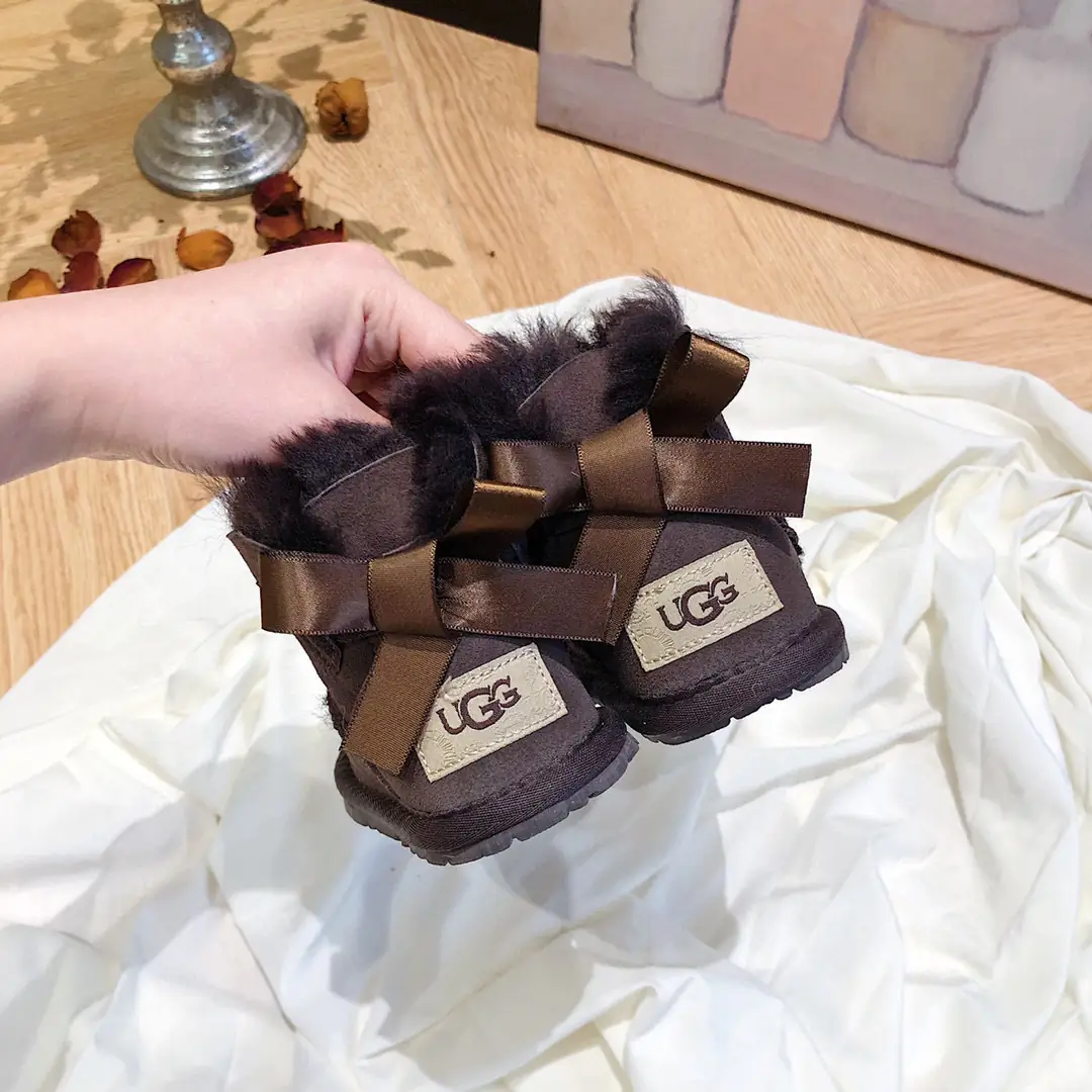 DBX2 UGG baby bow snow boots 38$ gallery