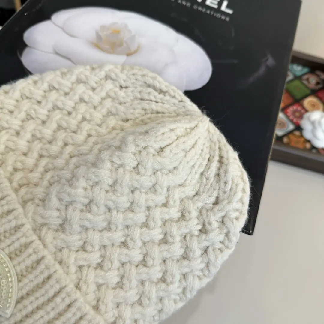 F1J11 Chanel Autumn and Winter Beanie 48$ gallery