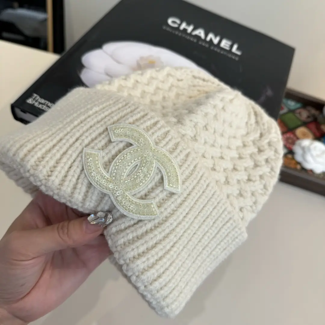 F1J11 Chanel Autumn and Winter Beanie 48$ gallery