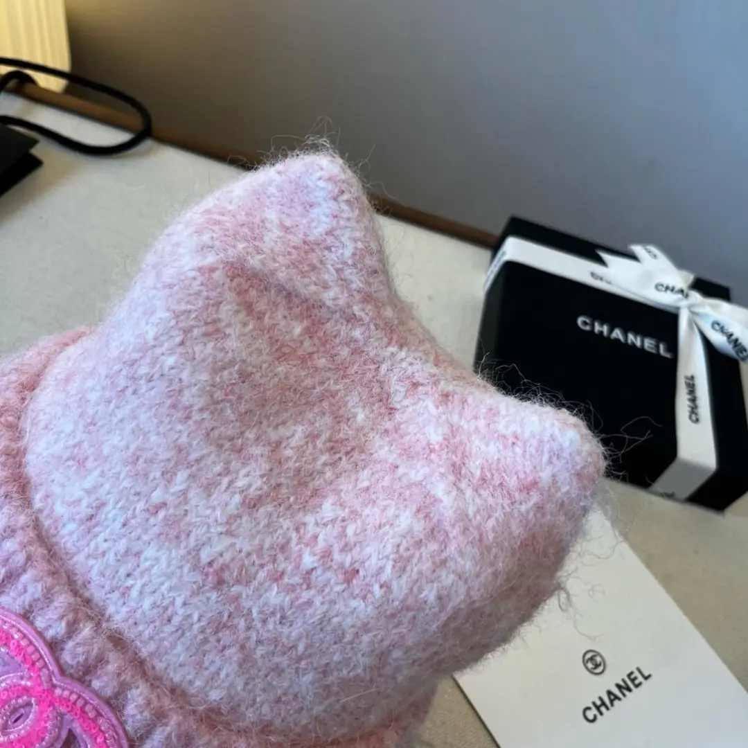 F1J11 Chanel Autumn and Winter Beanie 48$ gallery