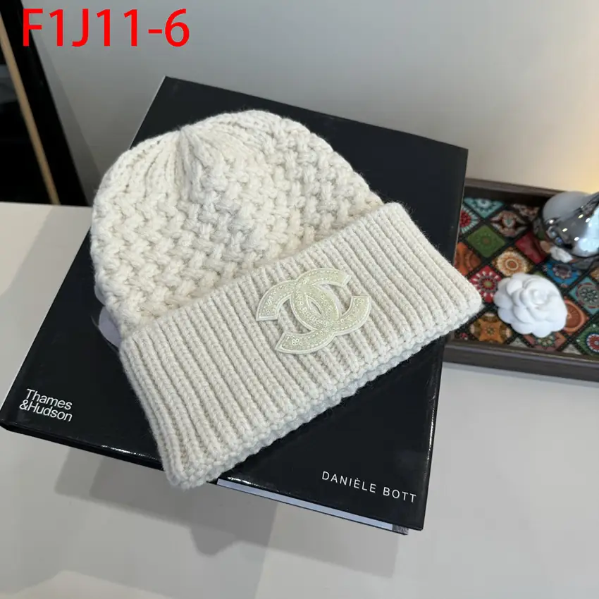 F1J11 Chanel Autumn and Winter Beanie 48$ gallery