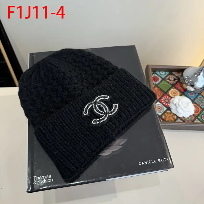 F1J11 Chanel Autumn and Winter Beanie 48$ gallery