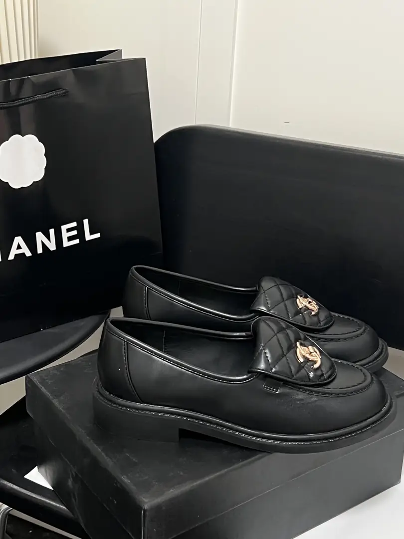 F1J12 CHANEL Autumn Shoes Collection 52$ gallery